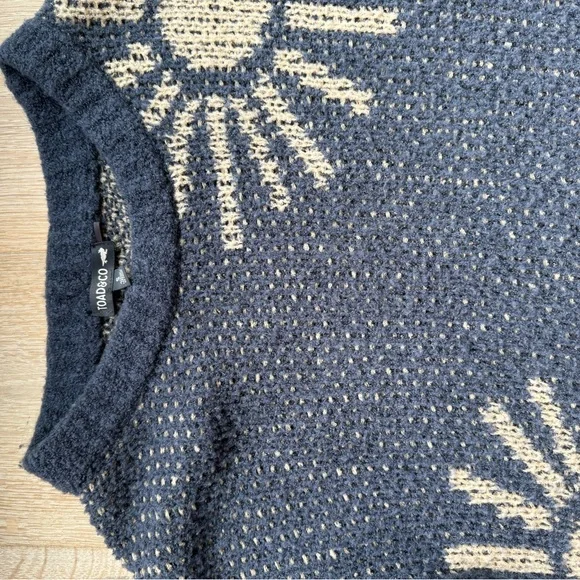 Toad&Co Navy and Cream Sunburst Sweater - Picture 2 of 3